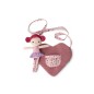 MUÑECA ALINE CON BOLSA EN FORMA DE CORAZÓN