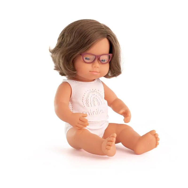 MUÑECA CAUCÁSICA SÍNDROME DE DOWN GAFAS 38CM (Ropa Int.)